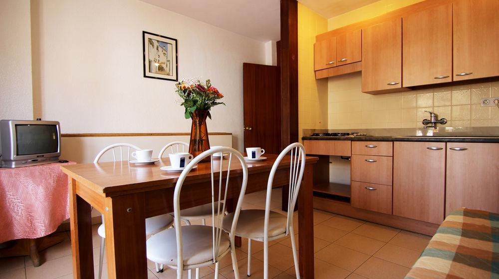 Apartamentos Zodiac Лорет де Мар Екстериор снимка