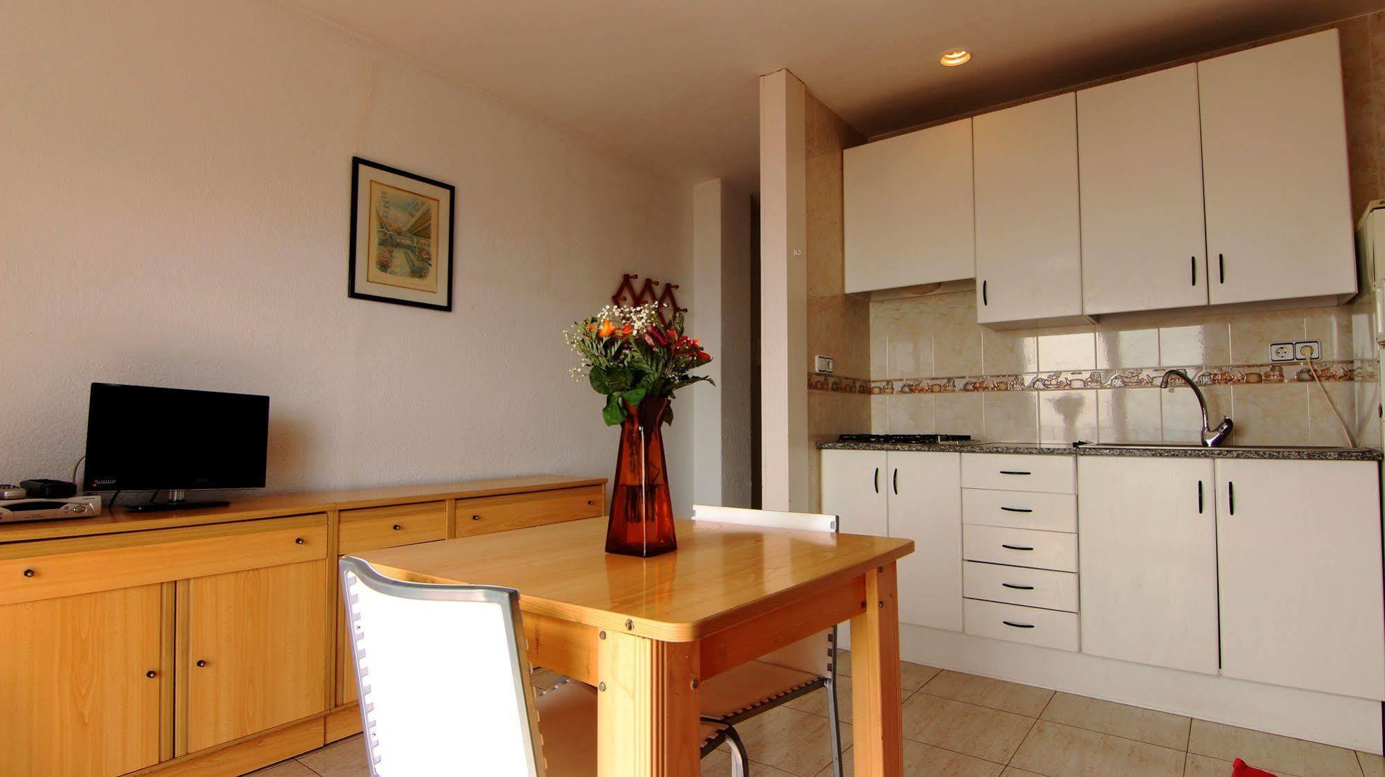 Apartamentos Zodiac Лорет де Мар Екстериор снимка