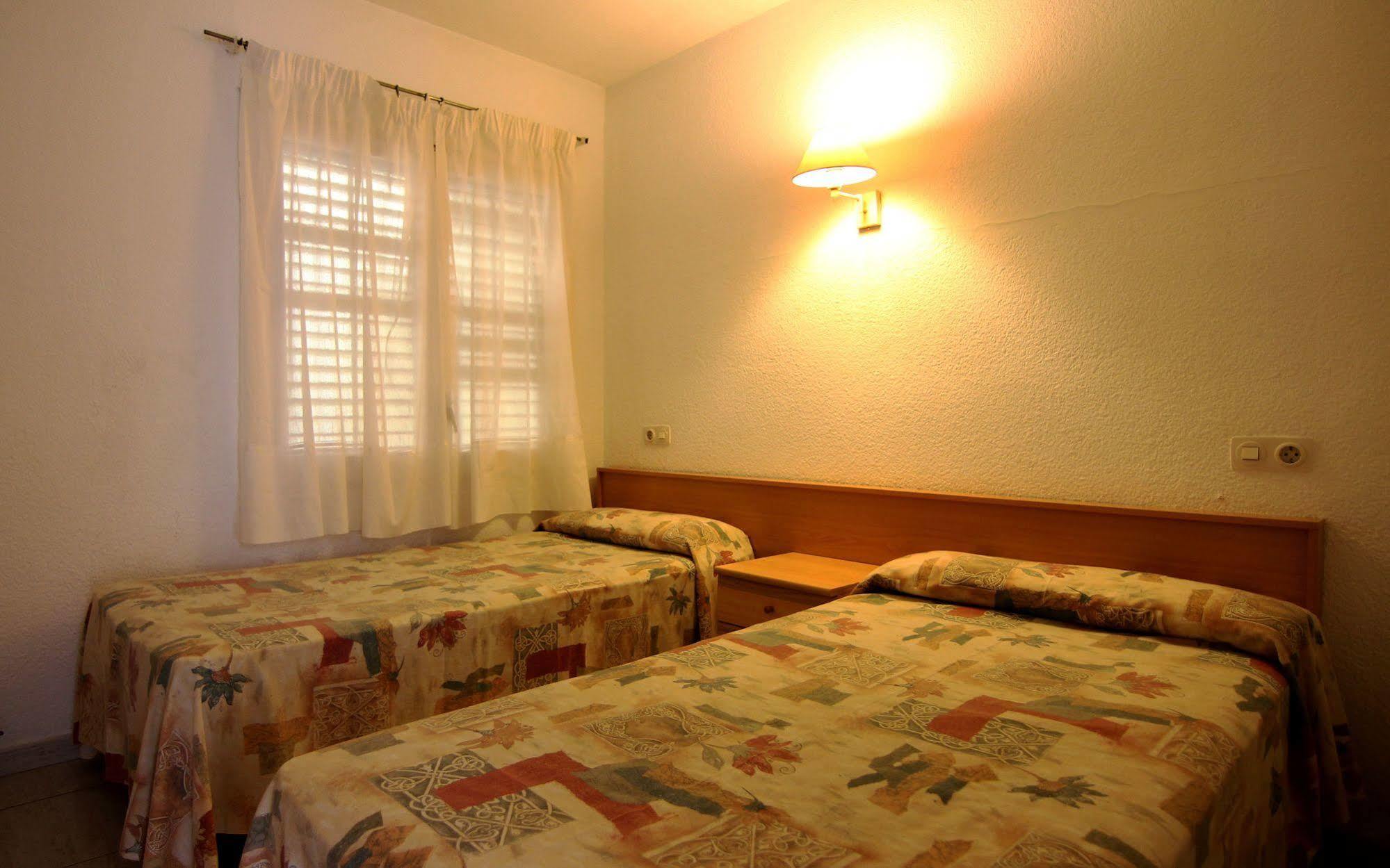 Apartamentos Zodiac Лорет де Мар Екстериор снимка